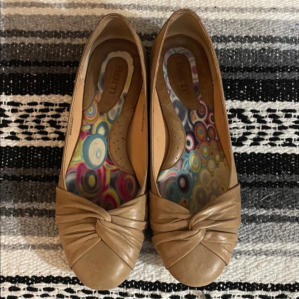 Born “Lilly” Tan Flats